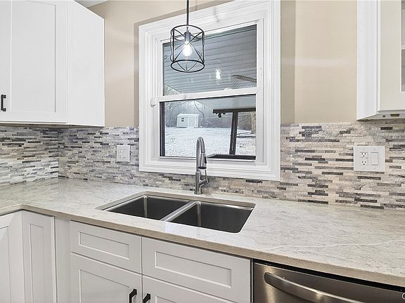 4th image of 9961 Morgan Rd