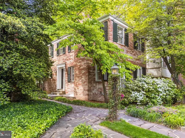 2968 Newark St NW, Washington, DC 20008