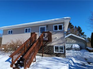 90 Rideau St, Saint John, NB E2M7C2