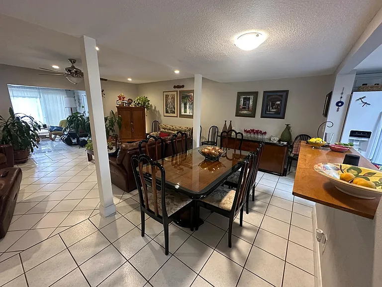 5310 Bradbury Ct — Photo 10