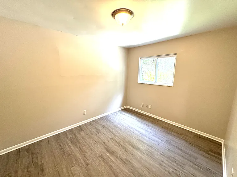 1133 N Tremont St — Photo 7