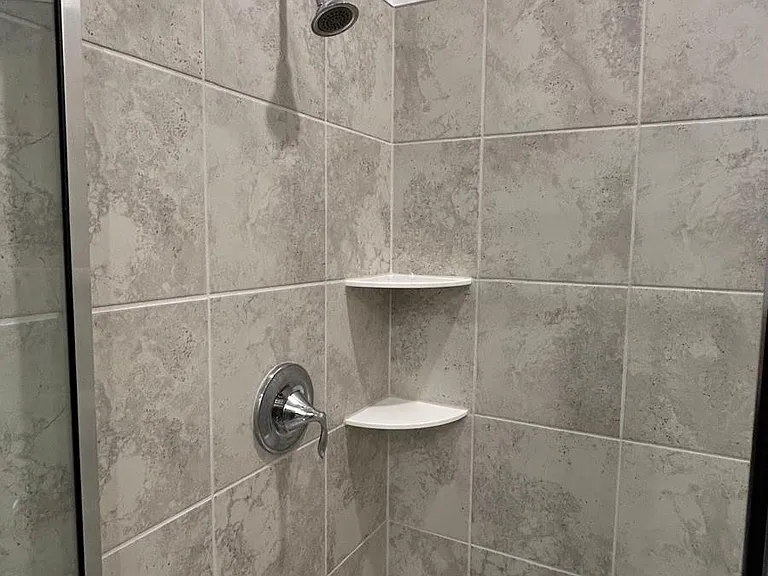913 Laurel View Way — Photo 15