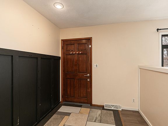 4th image of 8249 W Spruce Lane