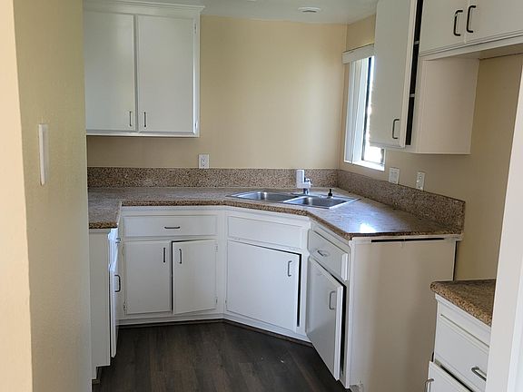 4th image of 5900 Priory St #C
