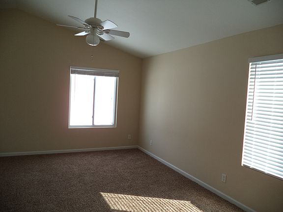 4th image of 7423 Thomas Dr
