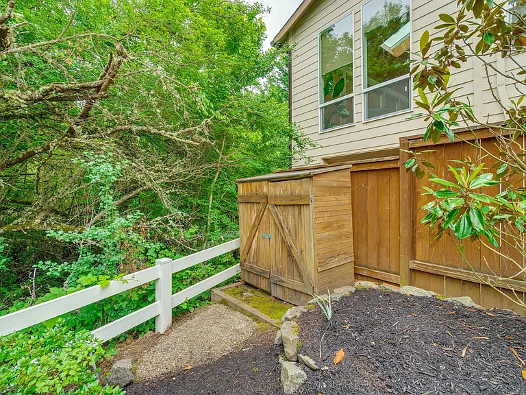 12792 NW Kyla Ln — Photo 54