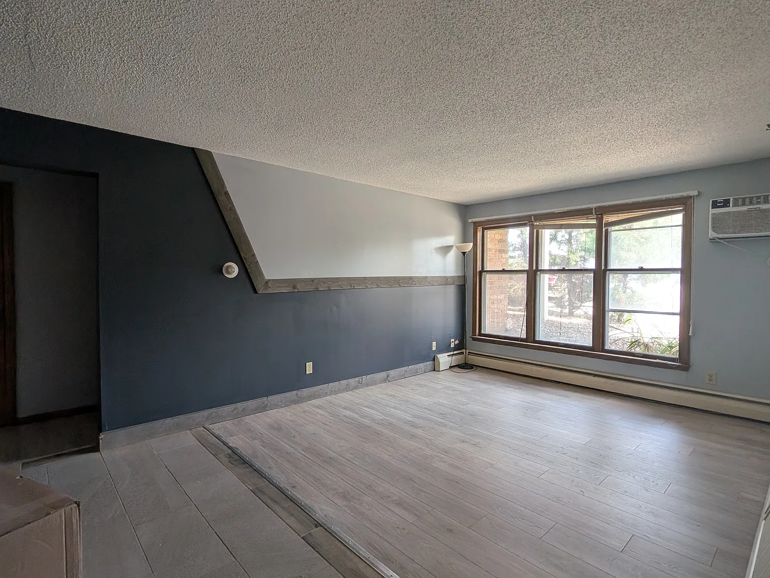 2 bed, $1,250 — Photo 2