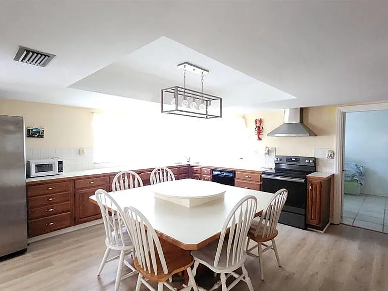 2405 Neptune Rd — Photo 17