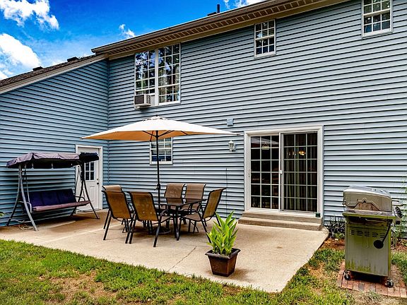 3rd image of 524 Oregano Dr