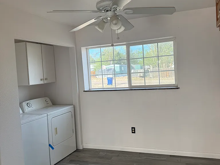 307 E Truman Dr #B — Photo 3