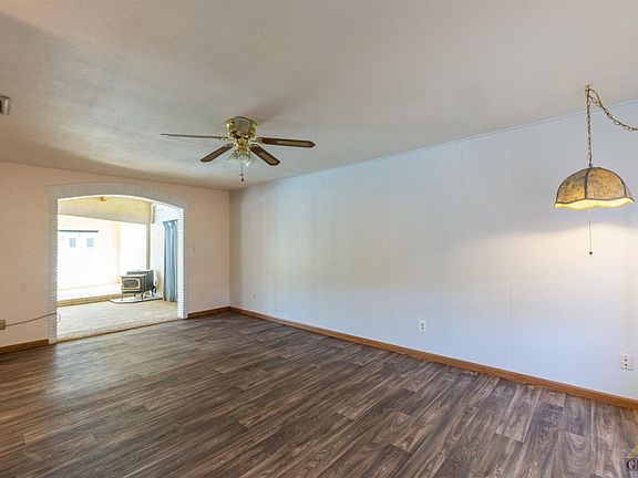 5th image of 6305 Mignonette St