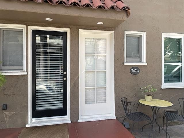 1st image of 745 N Hayworth Ave #747-1/4