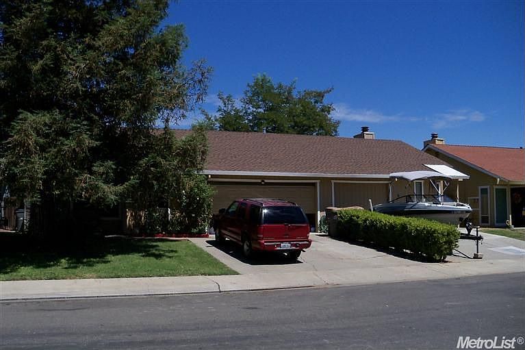 1st image of 6 Alder Ct