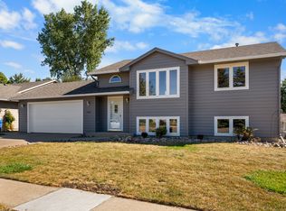 5300 S Sundowner Ave, Sioux Falls, SD 57106