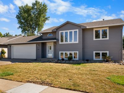5300 S Sundowner Ave, Sioux Falls, SD, 57106