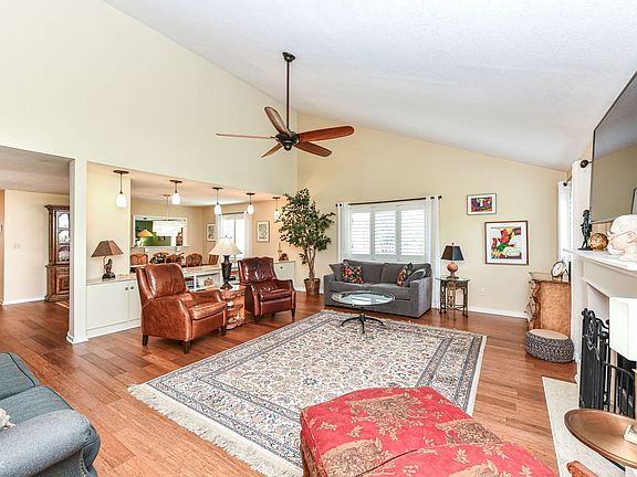 4th image of 392 Sandbrook Dr