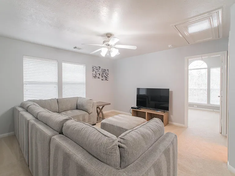27 Gilmore Grove Pl — Photo 30