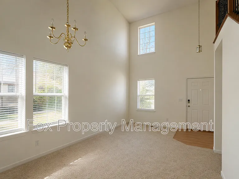 187 McAfee Cir — Photo 3