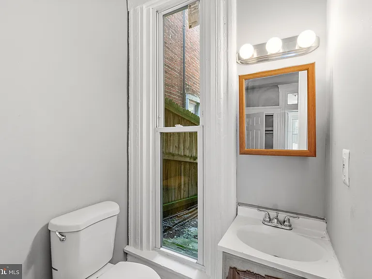 1711 Ashburton St — Photo 11