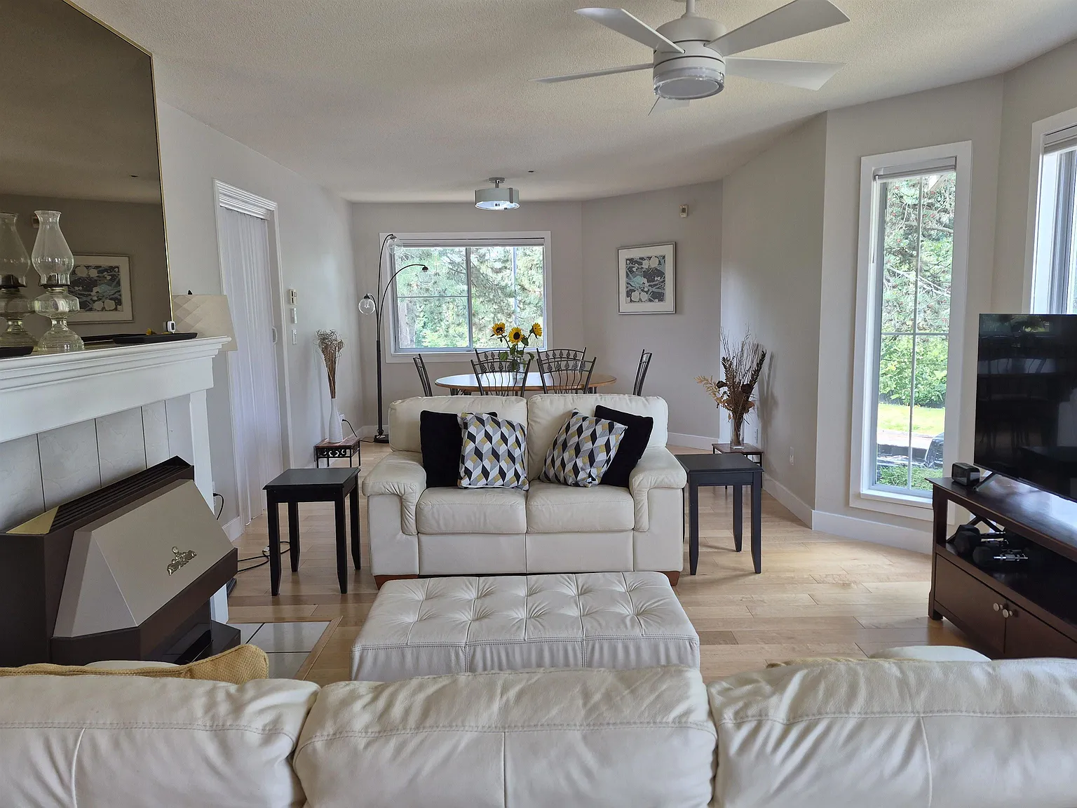 3 bed, 1475 sqft, $3,800 — Photo 1