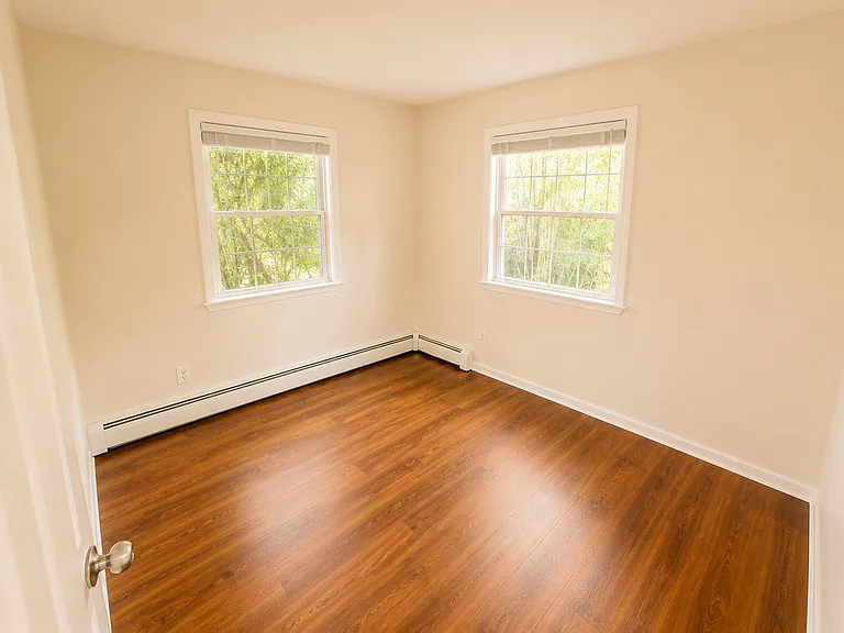 48 W Bartlett Rd — Photo 12