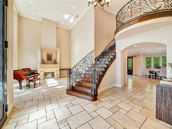 2nd image of 4822 Valjean Ave