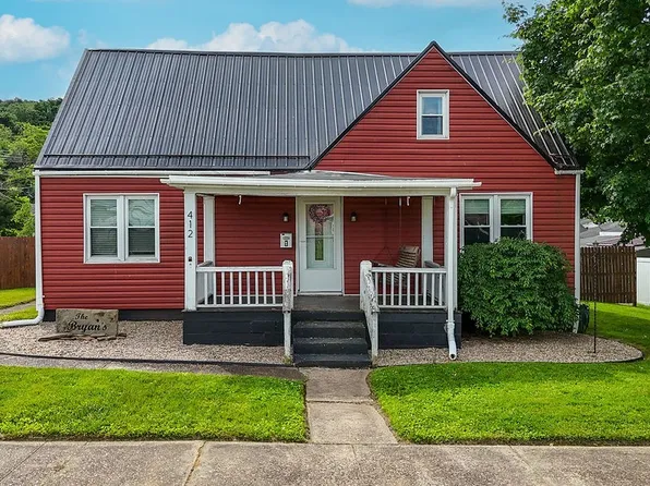 412 Barkwill St, Saint Marys, WV 26170