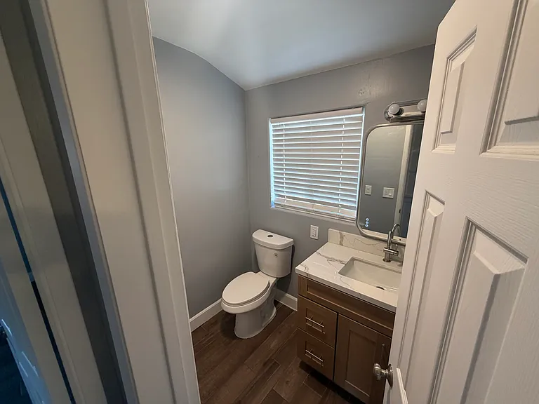 1308 W Jacaranda Pl — Photo 6