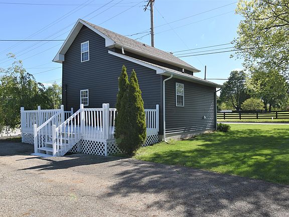 2nd image of 591 Reynoldsburg New Albany Rd