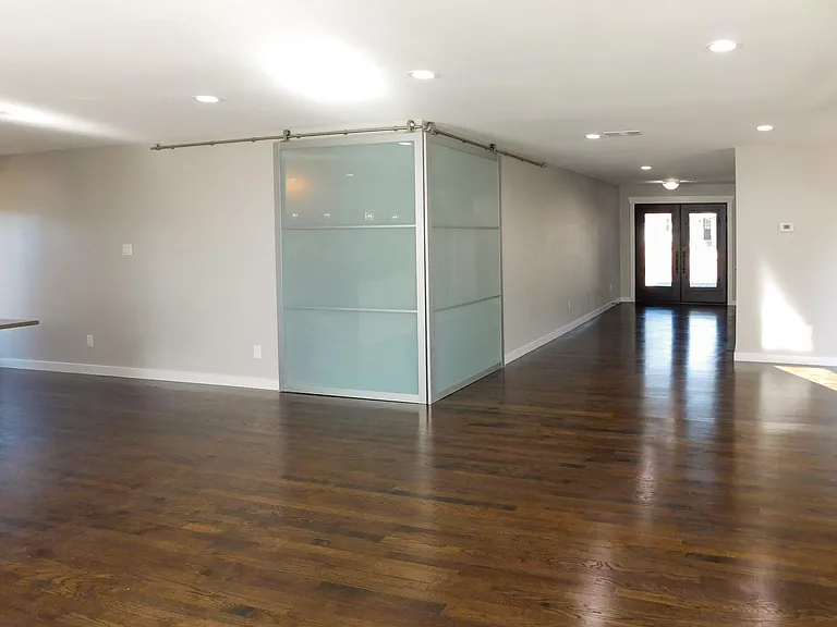1001 Cardinal Ln — Photo 12