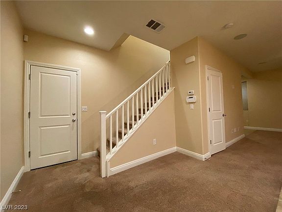 4th image of 10245 Mayflower Bay Ave