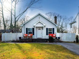 393 W End Ave, Shirley, NY 11967