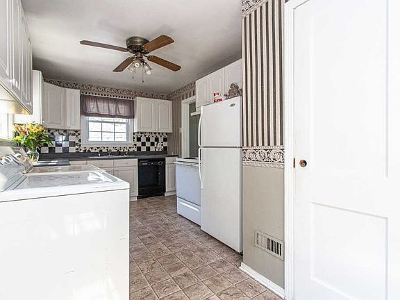 5th image of 1416 Highland Dr