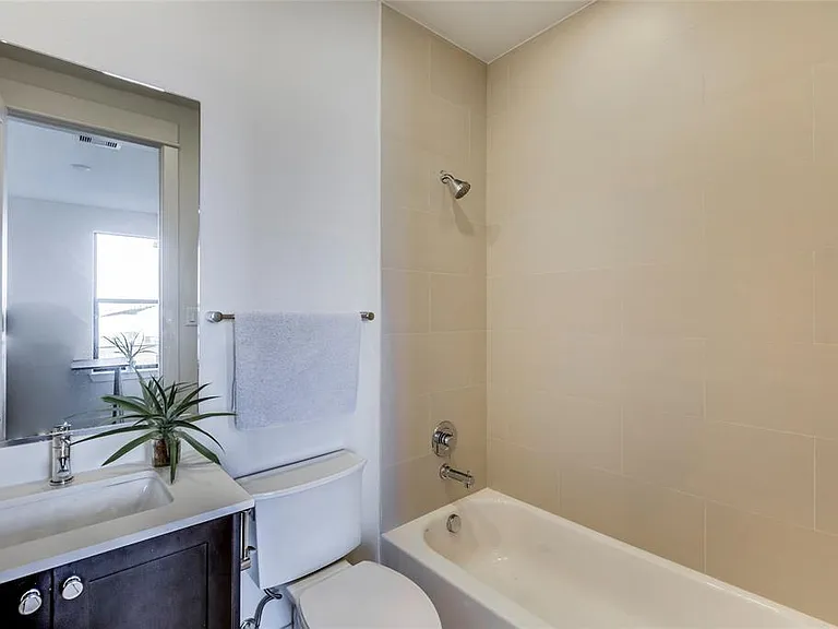 2612 Polk Ave #B — Photo 23