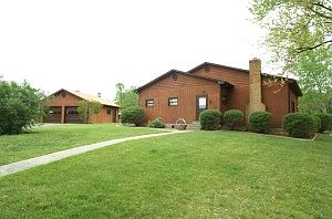1st image of 311 Surrey Dr