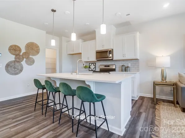 6409 Mallow Crossing Ln, Charlotte, NC 28213