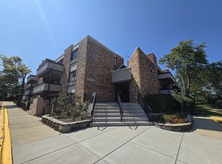 1806 Hemlock Pl APT 106, Schaumburg, IL