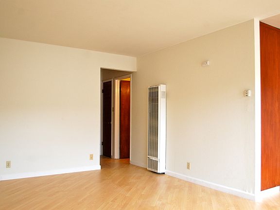 3rd image of 2422 Grant St APT B