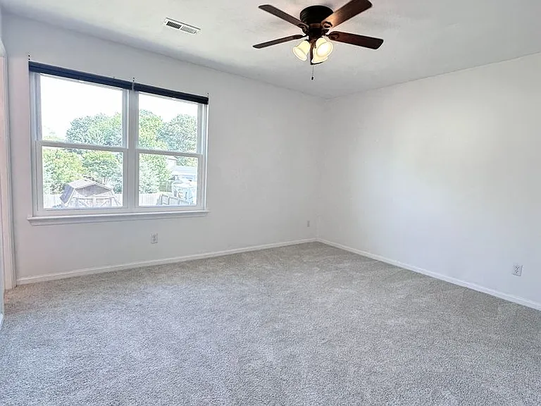 509 Bowling Green Ct — Photo 21