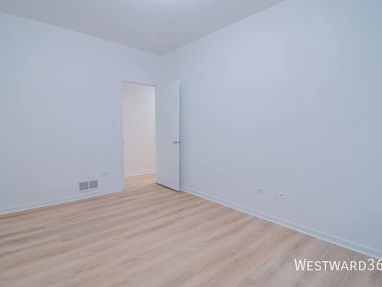 2534 W Harrison St #1 — Photo 11