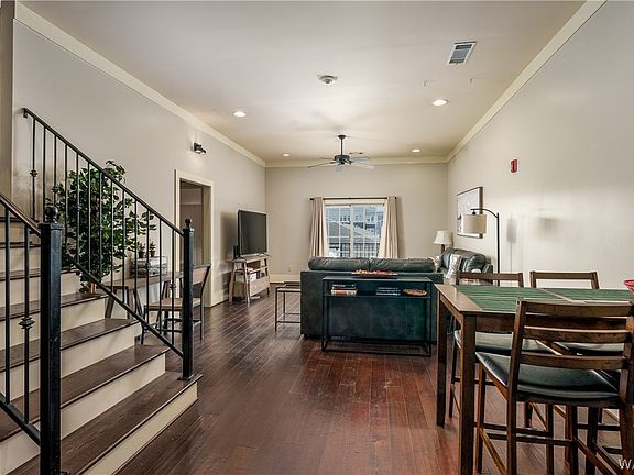 2nd image of 1401 6th St Unit 2D