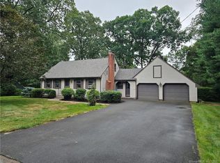 18 Council Ring Dr, Bristol, CT 06010