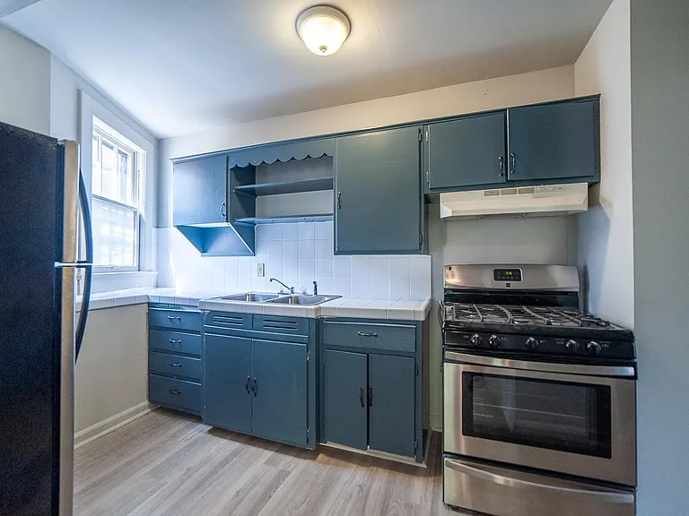 35 S Rembert St — Photo 9