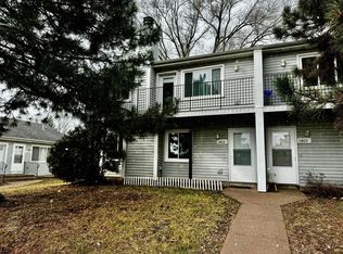 1403 Farrington St, Saint Paul, MN 55117