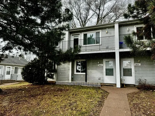 1403 Farrington St, Saint Paul, MN 55117