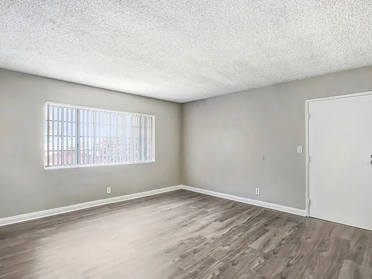 1336 W. Stoneridge Ct. — Photo 17