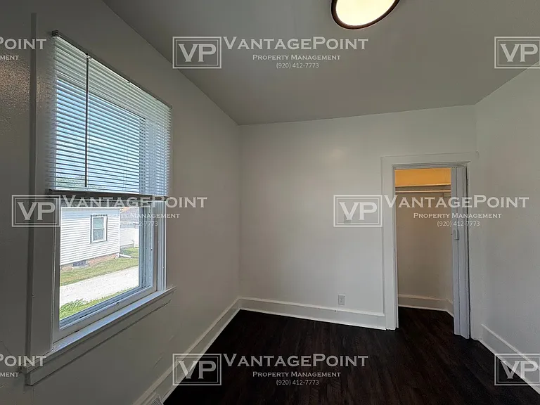 1927 S 10th St — Photo 13