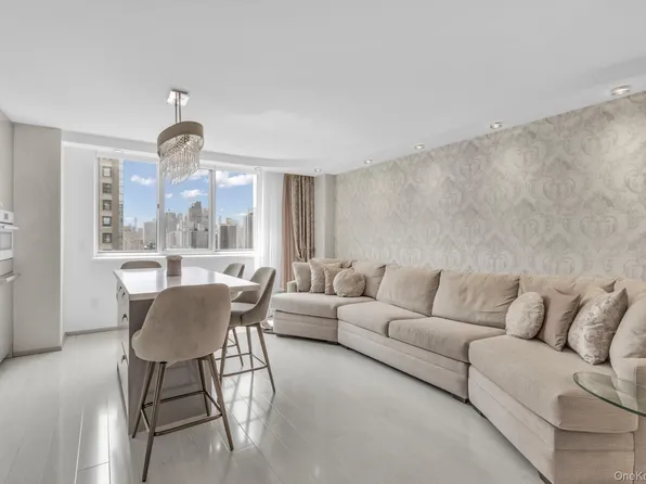 345 E 93rd Street #22E, New York (Manhattan), NY 10128