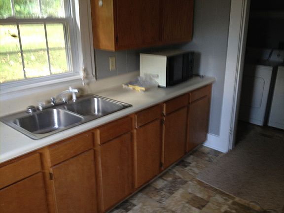 2nd image of 4025 Weaver St