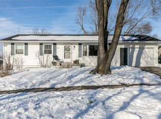 604 Greenfield St NE, Cedar Rapids, IA 52402